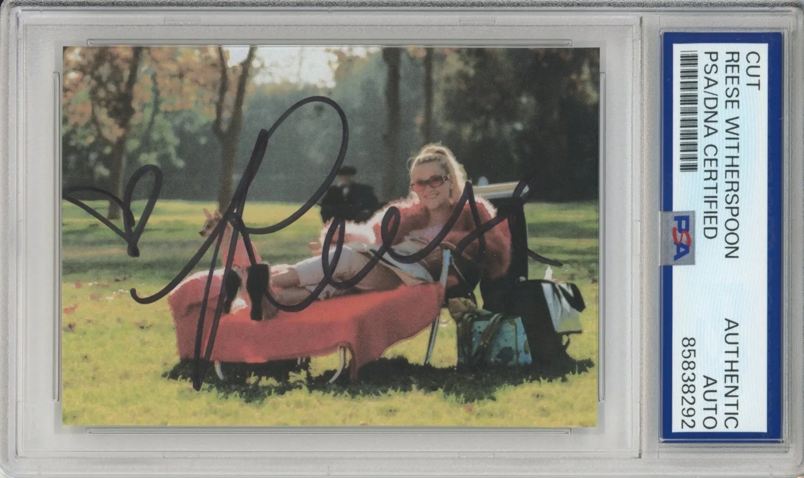 Reese Witherspoon — Reese Witherspoon SIGNED Legally Blonde Photo Cut PSA DNA COA Autograph AUTO