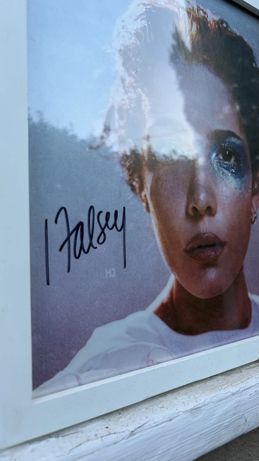 *Signed, Sealed* And FRAMED Manic Vinyl Halsey. No Scuffs Or Damage. Framed., изображение 2