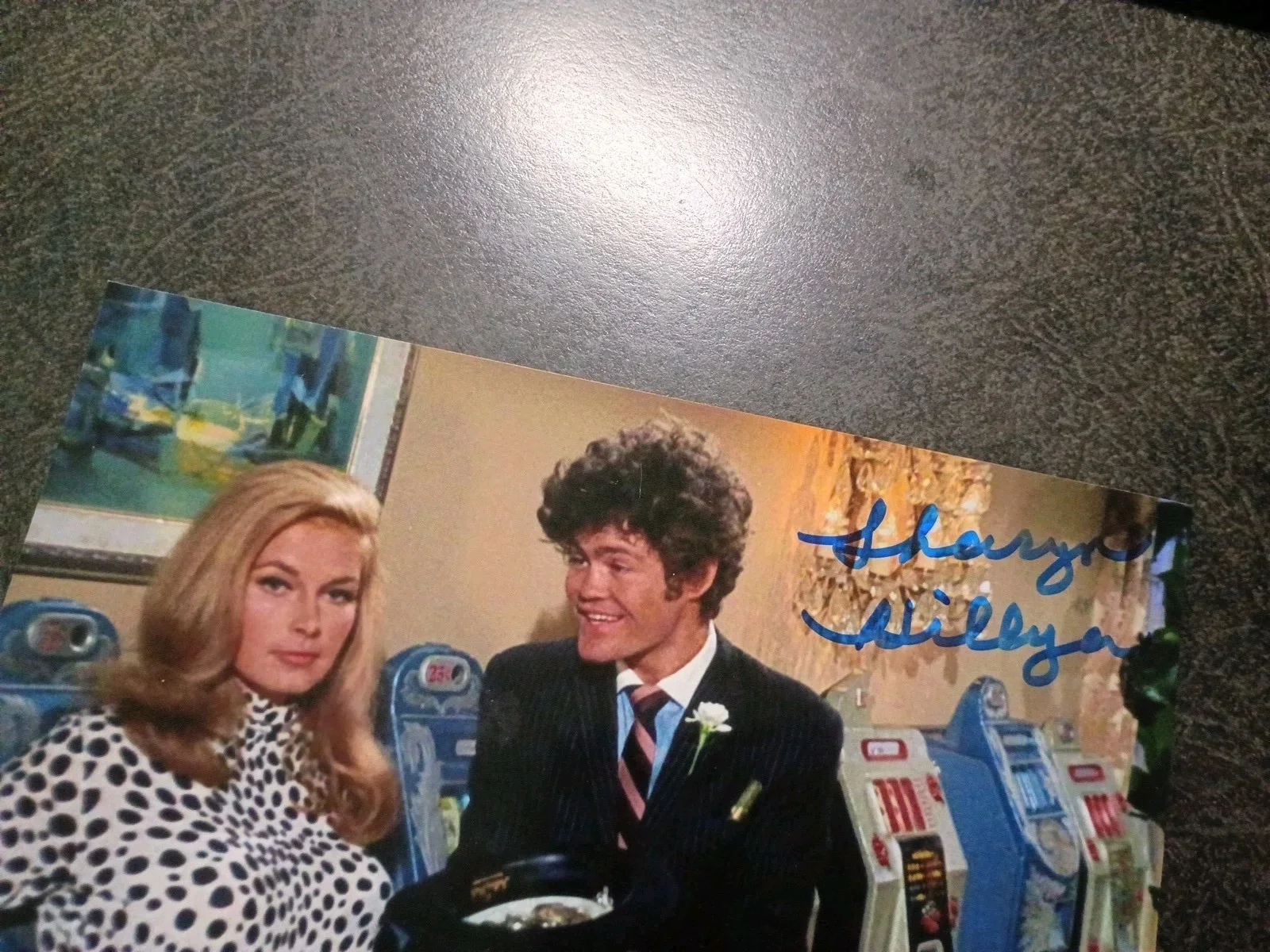 Sharyn Hillyer — Sharyn Hillyer Hand Signed Autograph 4X6 Photo - ACTRESS -- STAR TREK & MONKEES, изображение 2