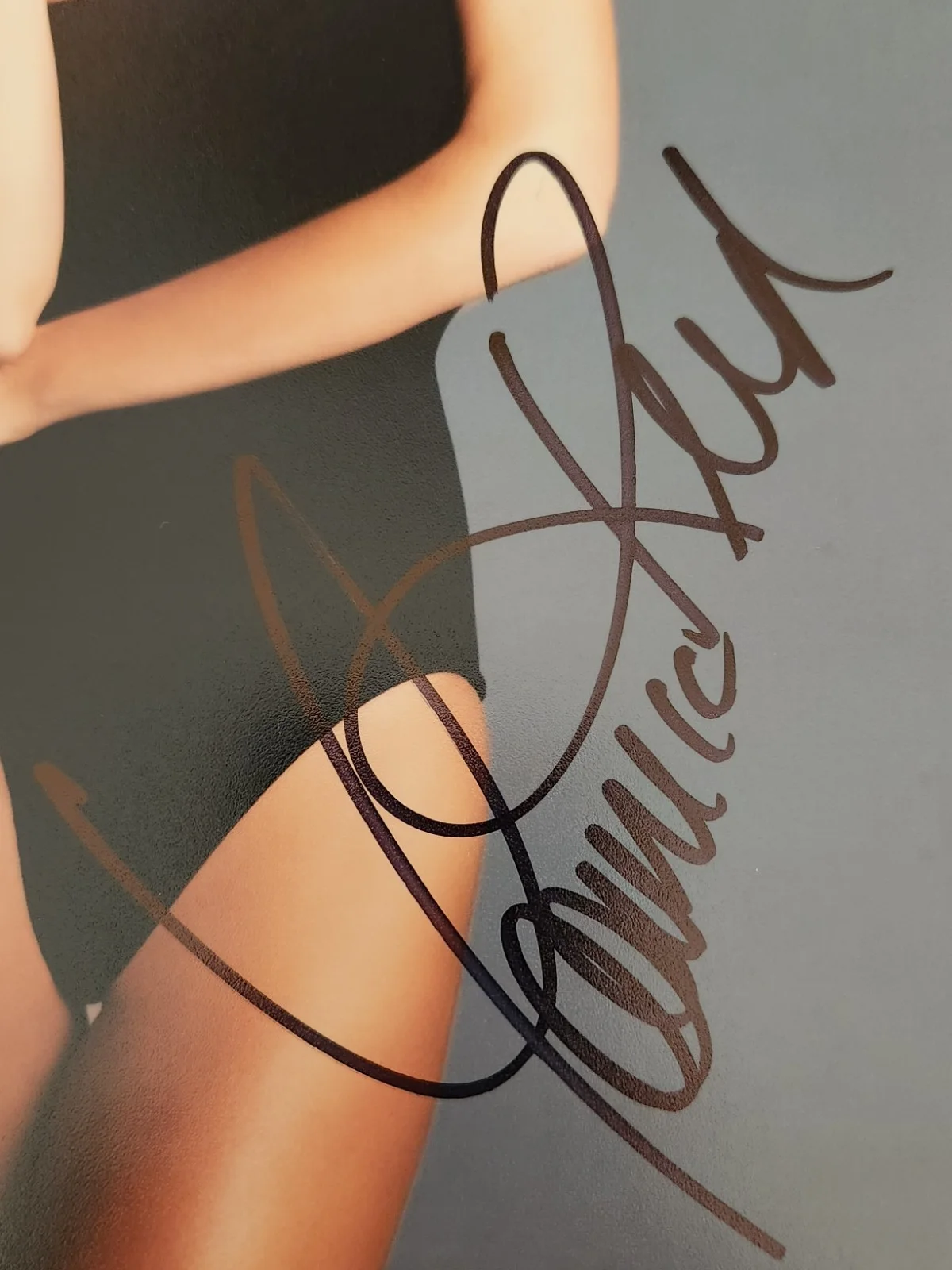 Joanna Krupa Signed Autographed 8x10" Photograph AW COA Model Sexy Portrait, изображение 2
