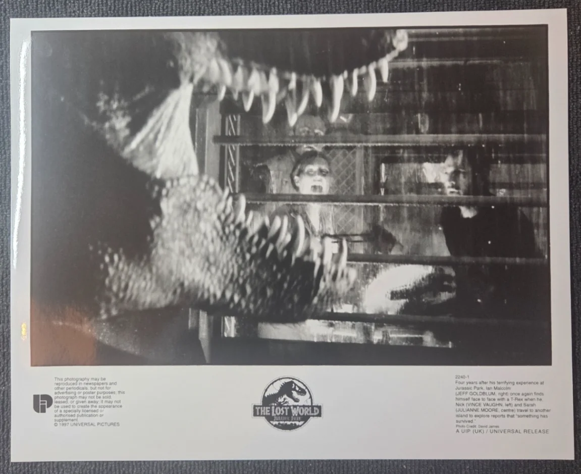 Jurassic Park, The Lost World. 4 Photos, cast list and production notes . Lot3, изображение 4