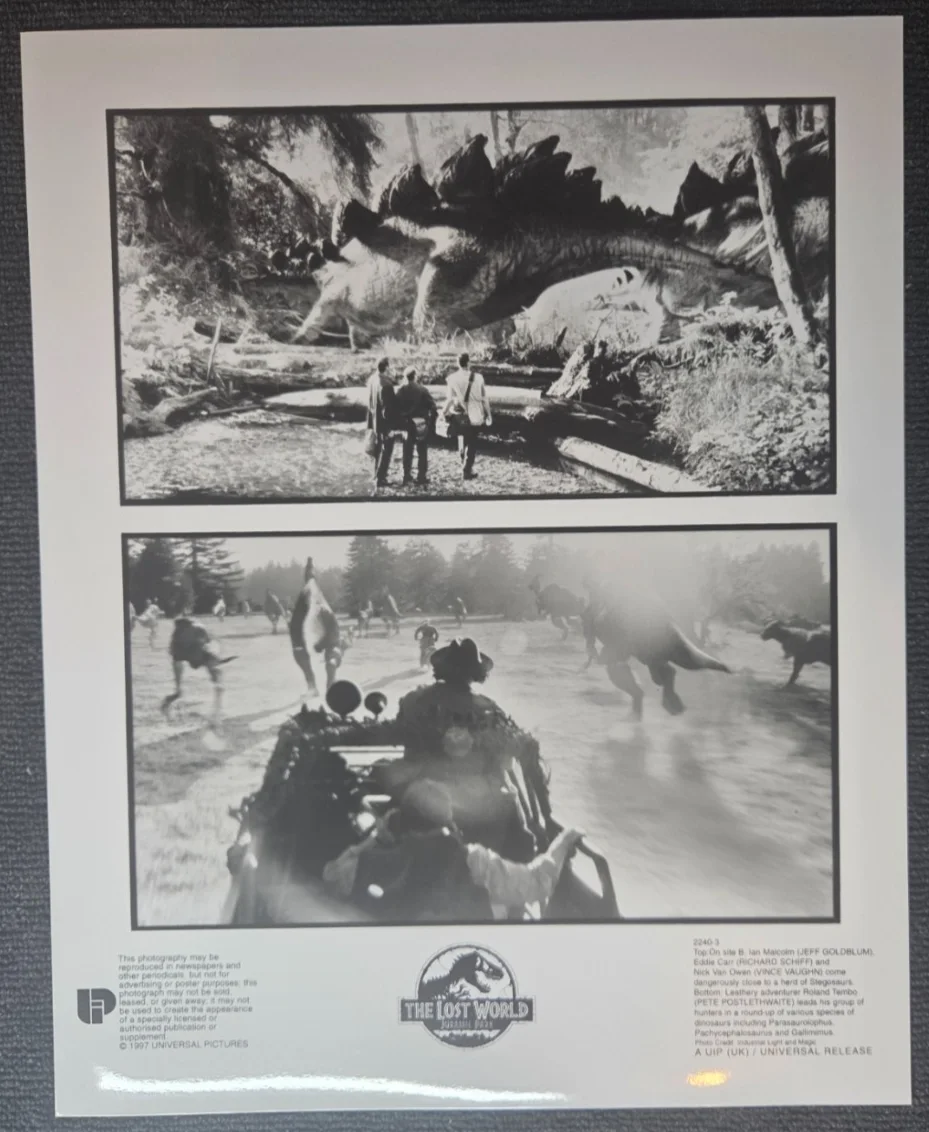 Jurassic Park, The Lost World. 4 Photos, cast list and production notes . Lot3, изображение 5