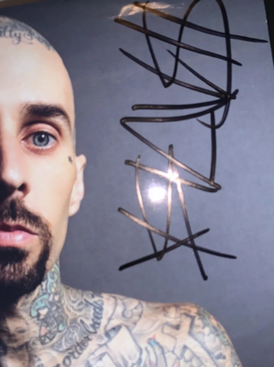 HAND SIGNED BY TRAVIS BARKER-BLINK 182 -LEGENDARY DRUMMER-Y2K, image 2