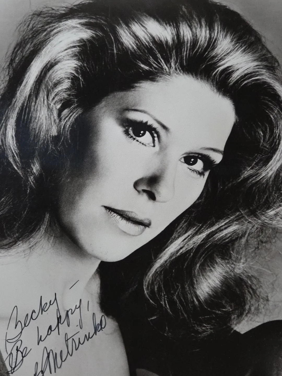Marsha Metrinko — Vintage Marsha Metrinko Autographed Press Photo 1972 Joe Kidd Columbia Pictures, изображение 3