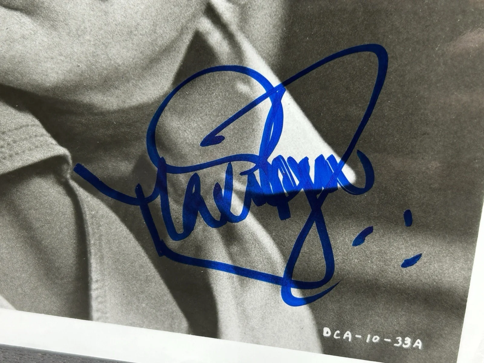 Max Von Sydow — MAX VON SYDOW SIGNED 8x10 PHOTO Original Autograph JSA COA Three Days of Condor, image 3