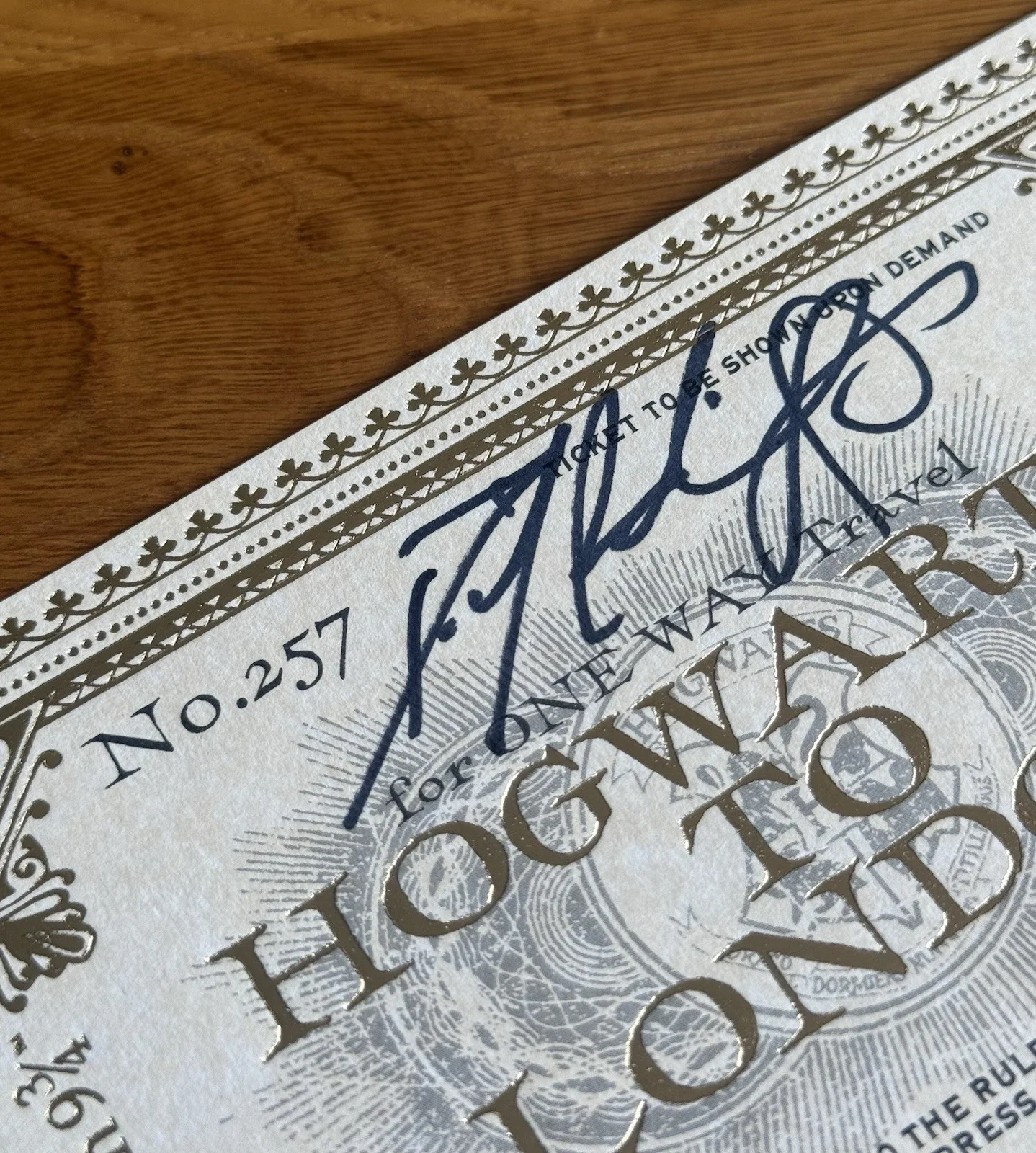 Daniel Radcliffe SIGNED Hogwarts To London Train Ticket Harry Potter Brand New, изображение 2