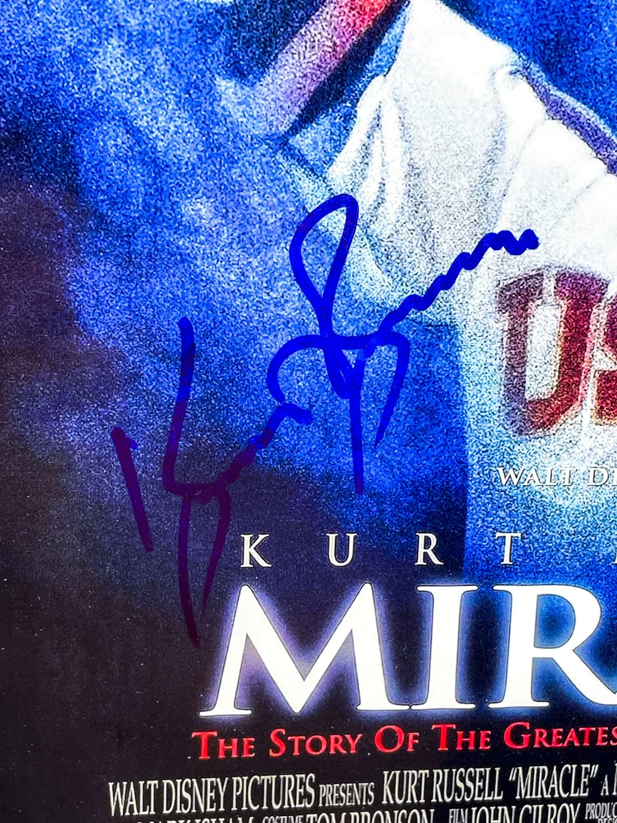 Kurt Russell — Kurt Russell as Herb Brooks Signed MIRACLE 12x18 Photo Poster EXACT Proof JSA, изображение 2