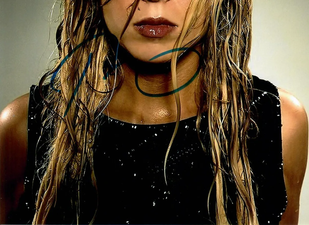 Tara Reid — Tara Reid American Pie Actress Model Producer Signed 8 x 10 Photo TTM COA, изображение 2