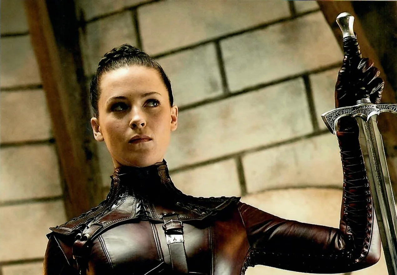 Bridget Regan — Bridget Regan Legend Of The Seeker As Kahlan Signed Autograph 8x10 Photo TTM COA, изображение 3