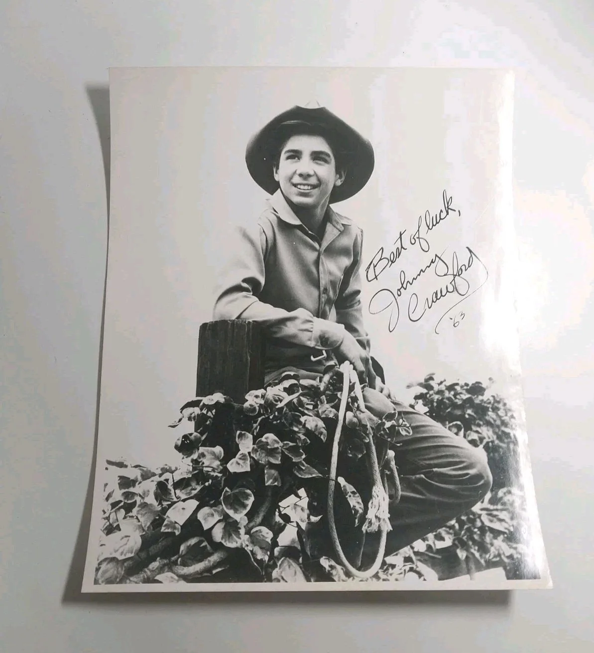Johnny Crawford — Vintage 1963 Johnny Crawford Hand Signed Photo 8x10 The Rifleman Autograph