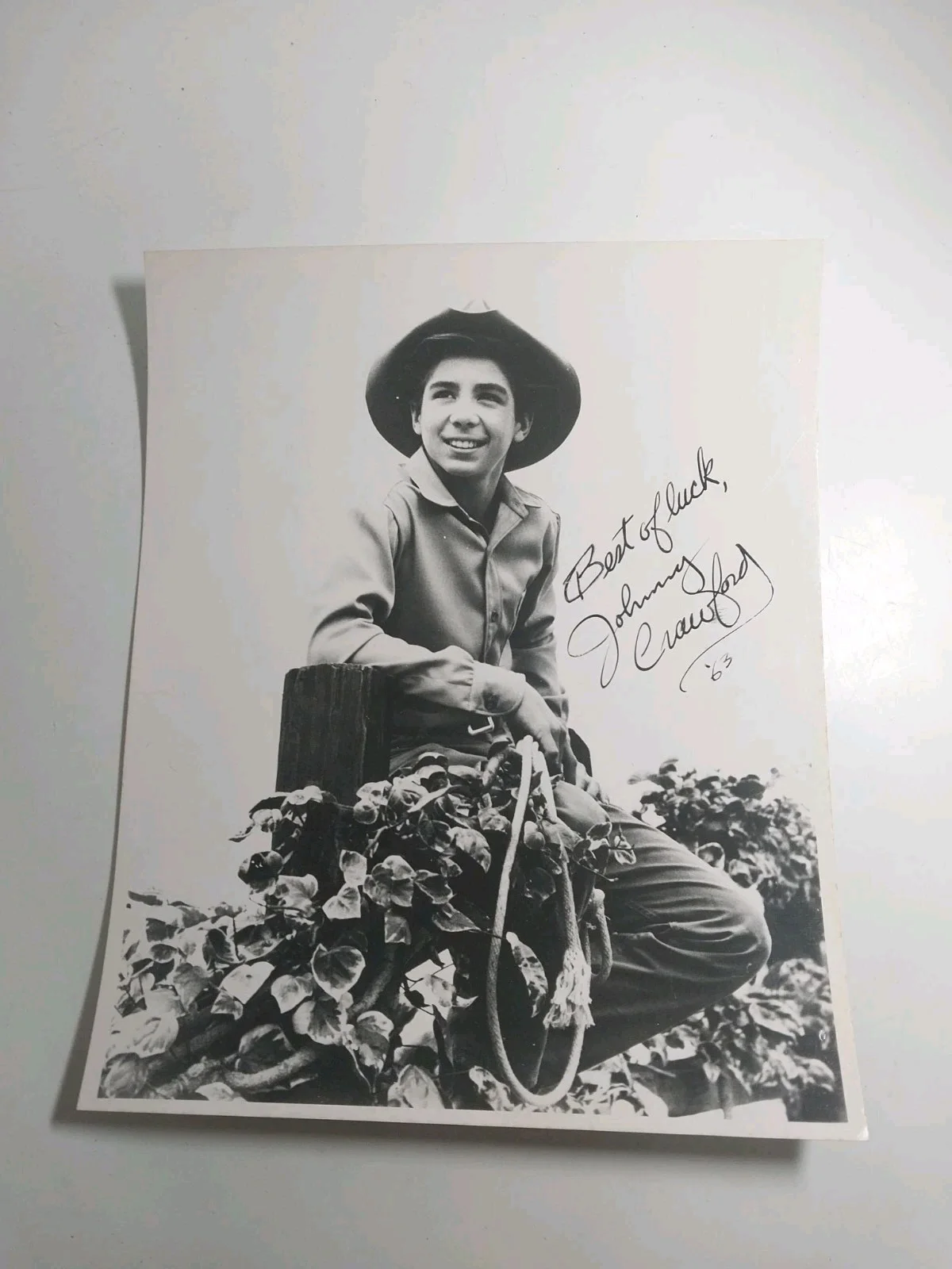 Johnny Crawford — Vintage 1963 Johnny Crawford Hand Signed Photo 8x10 The Rifleman Autograph, изображение 2