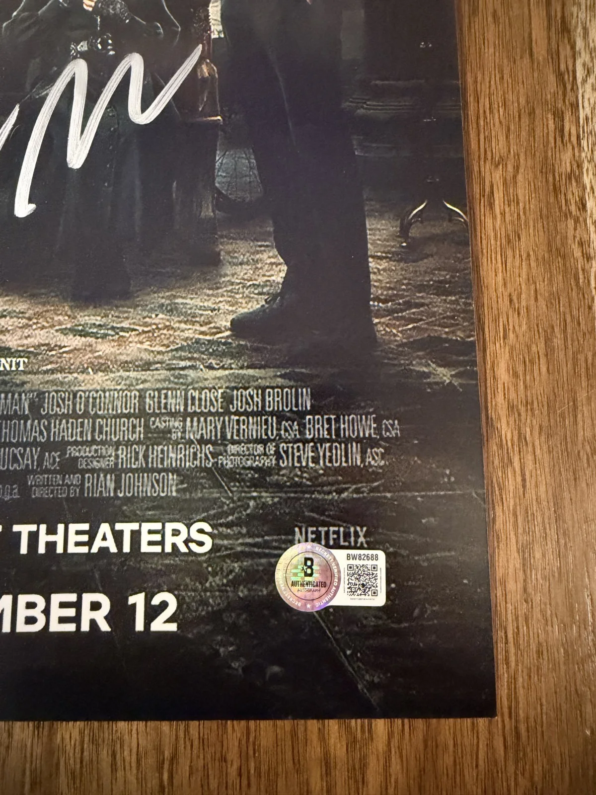 Rian Johnson ‘Wake Up Dead Man' Director Signed 12x18 Photo Beckett Knives Out, изображение 2