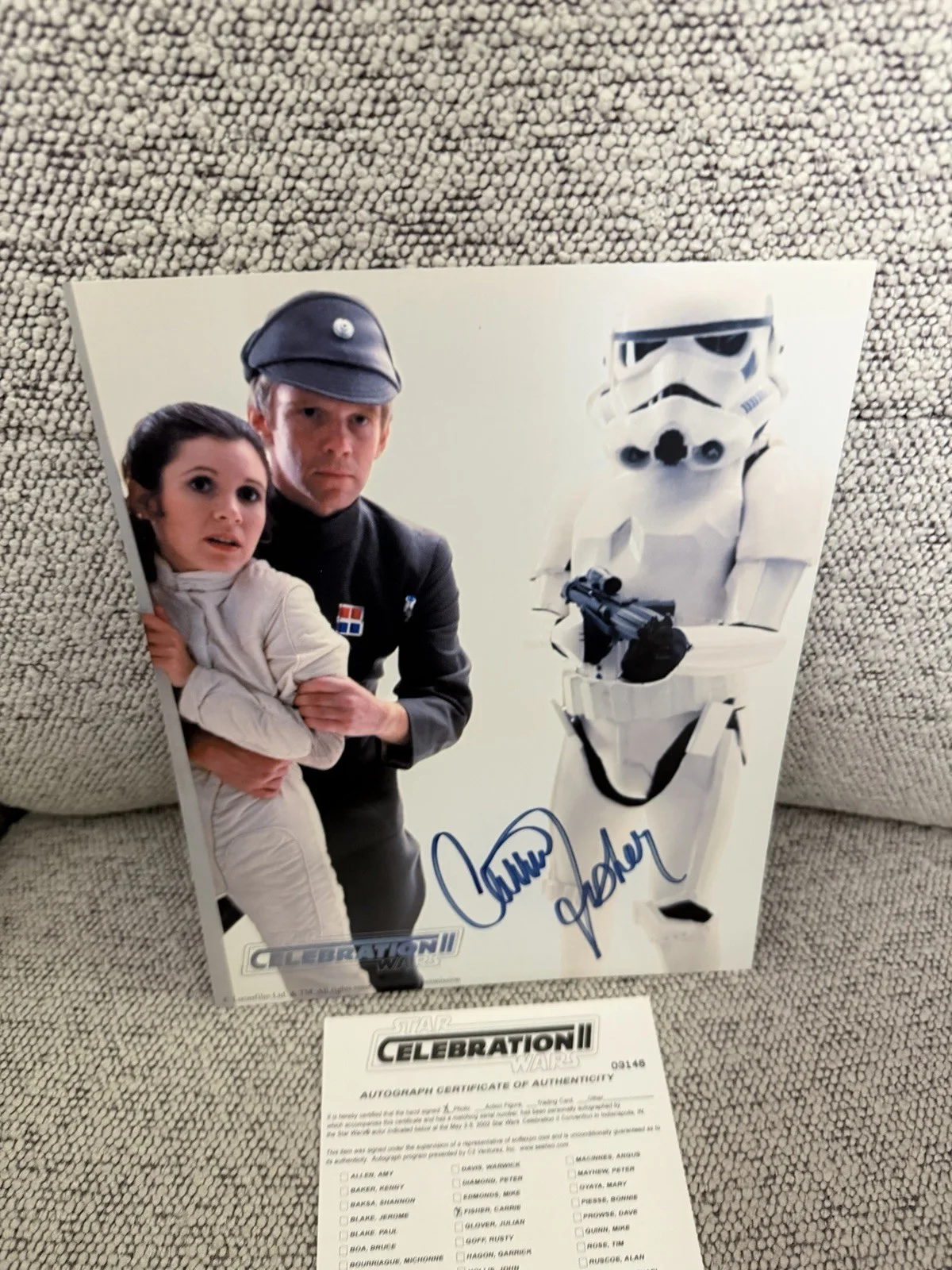 CARRIE FISHER STAR WARS PRINCESS LEIA SIGNED AUTOGRAPH LICENSED 8X10 PHOTO W/COA, изображение 2