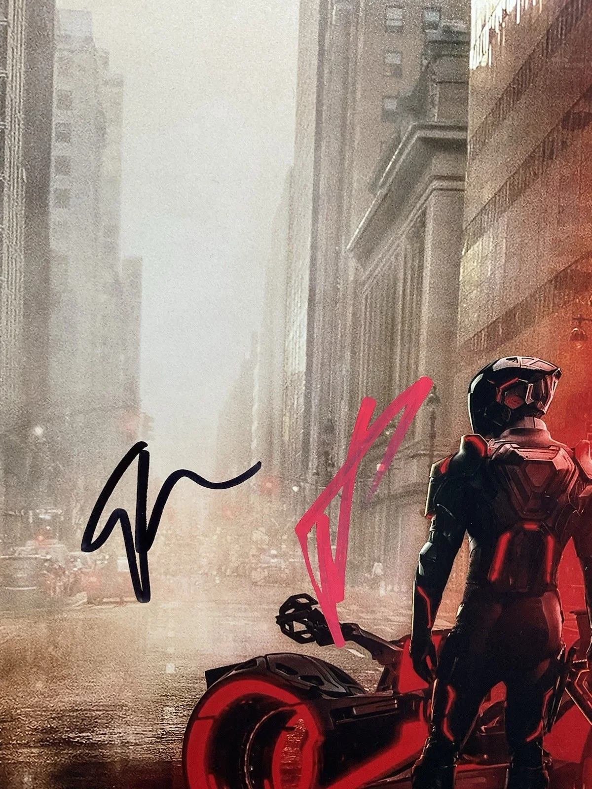 Jared Leto — Tron Ares signed 12x18 SWAU Jared Leto signed photo Evan Peters signed 12x18 3, изображение 2