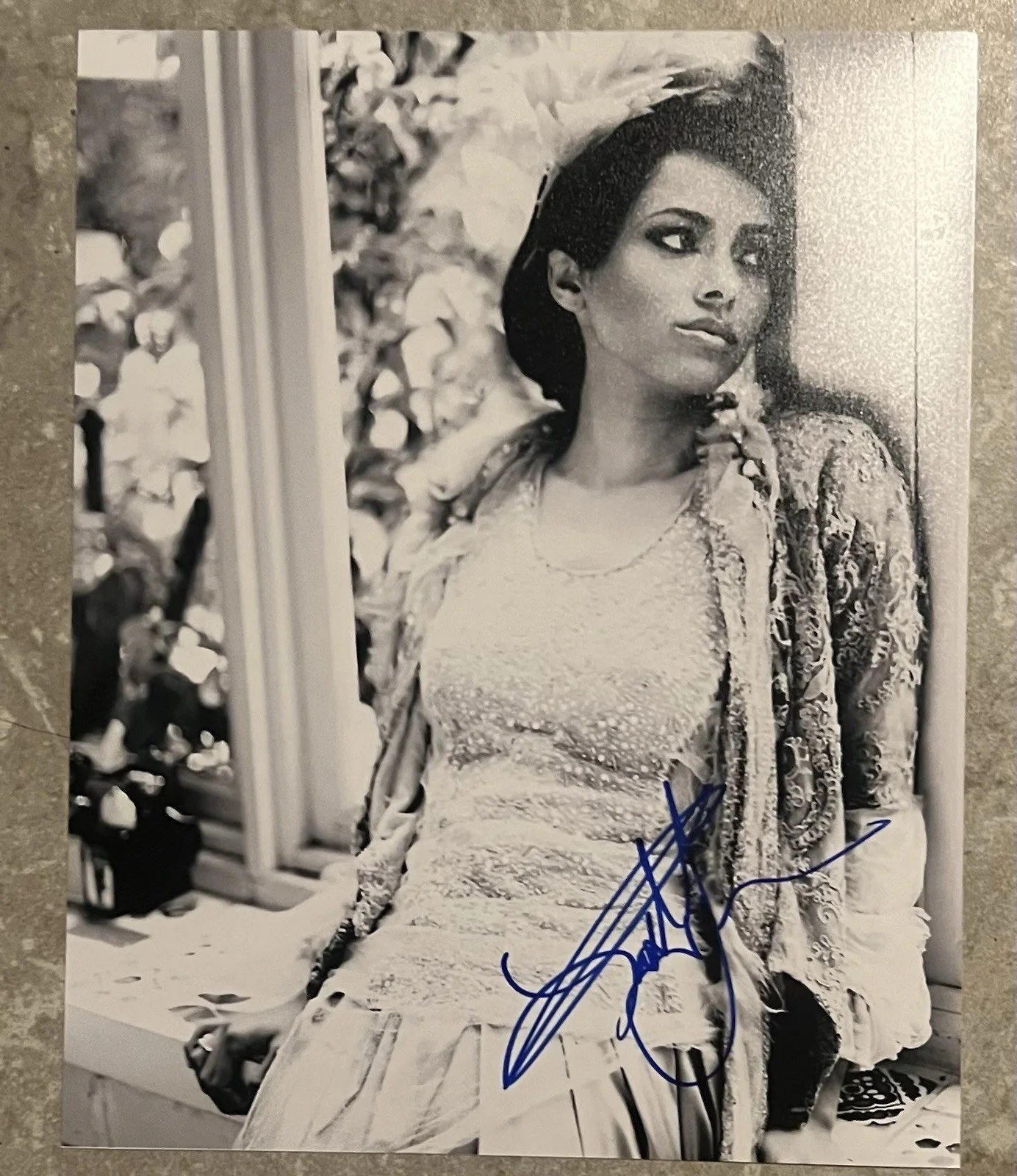 Katerina Graham — KATERINA KAT GRAHAM “VAMPIRE DIARIES” IN PERSON SIGNED 8X10 PHOTO COA