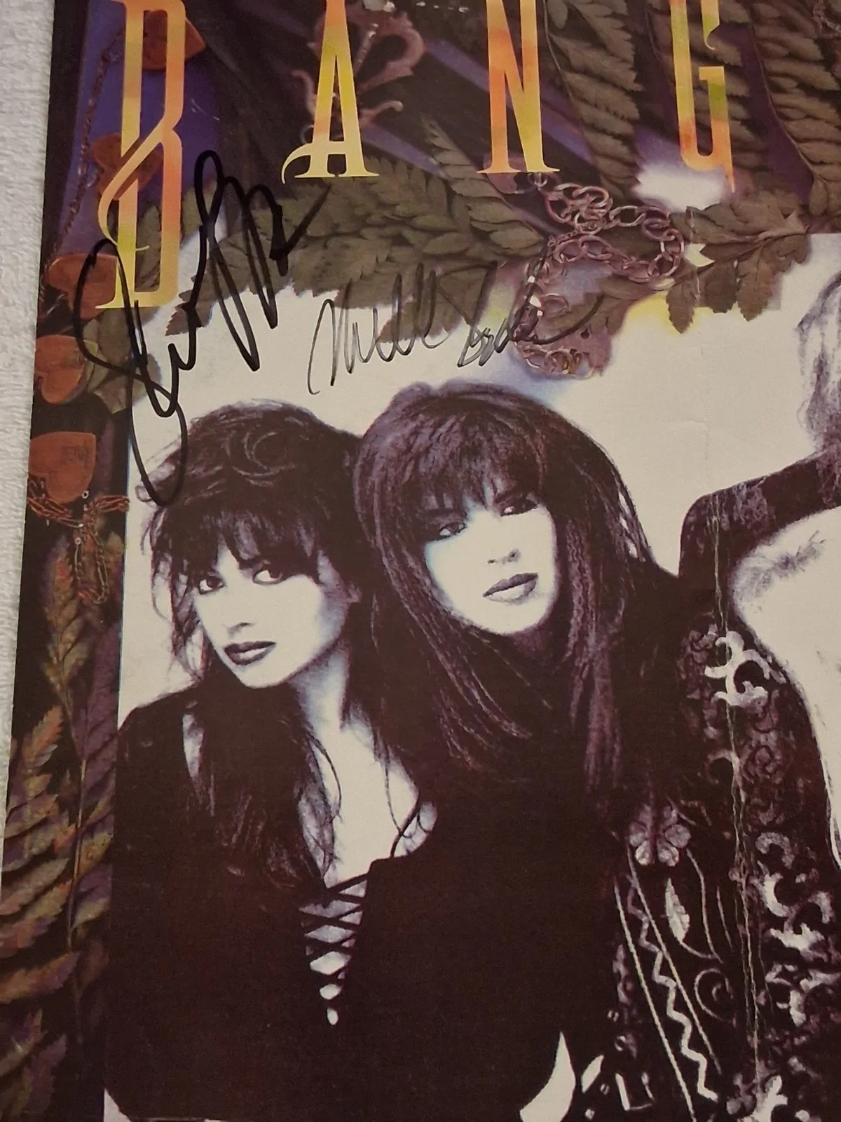 VTG 1988 Bangles Signed Everything Album Flat Store Display Signed by All 4, image 4