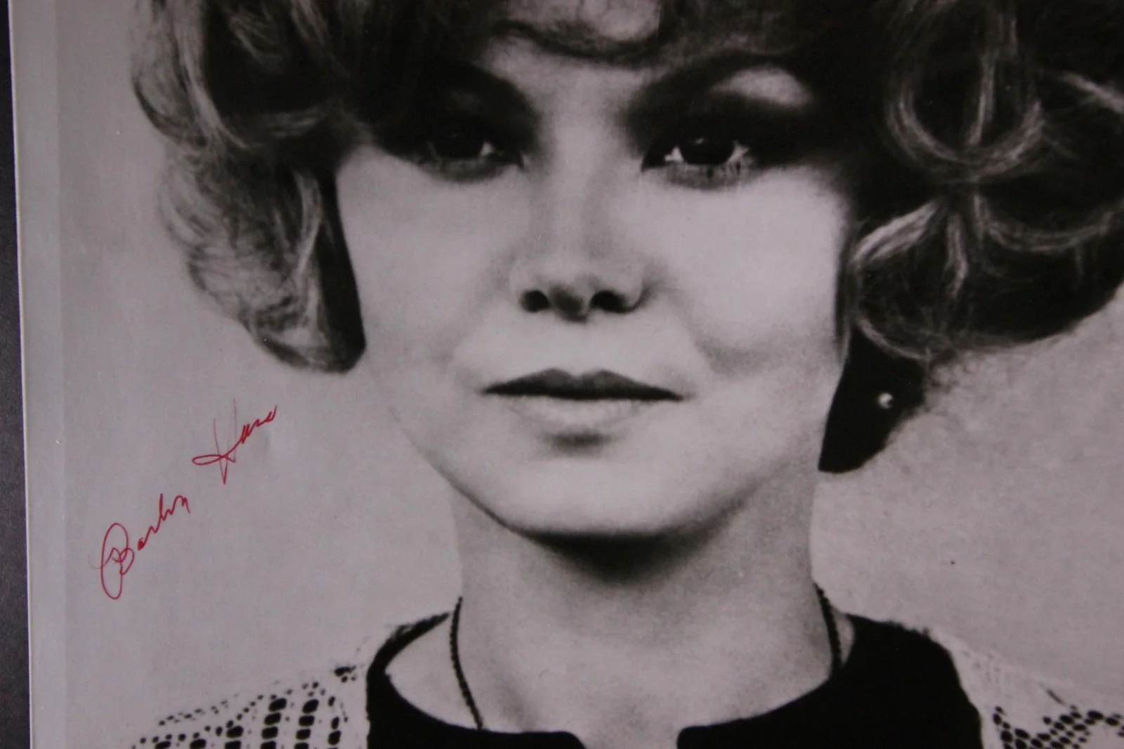 Barbara Harris — BARBARA HARRIS (1935-2018) (WHO IS HARRY KELLERMAN AND WHY ...) AUTOGRAPH PHOTO~, image 2