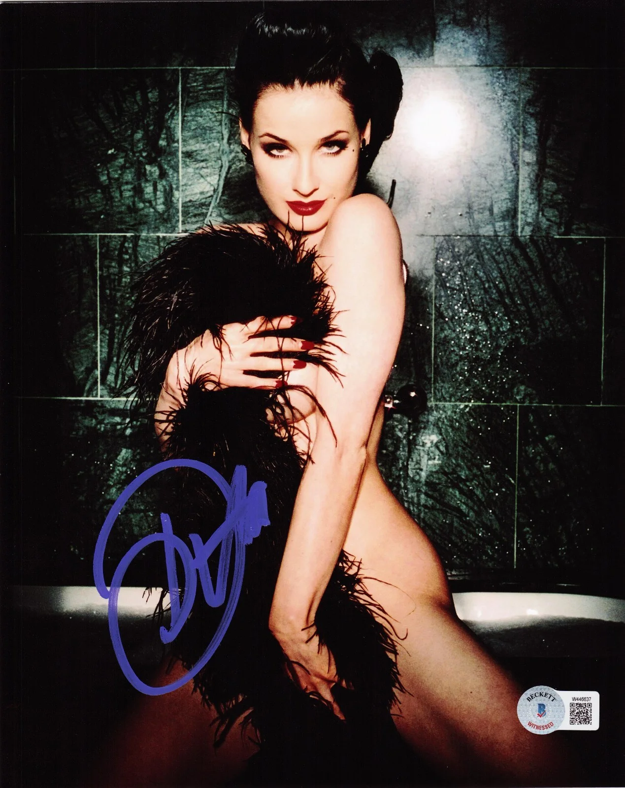 Dita Von Teese — Dita Von Teese Signed 8x10 Photo Autograph Beckett Witness