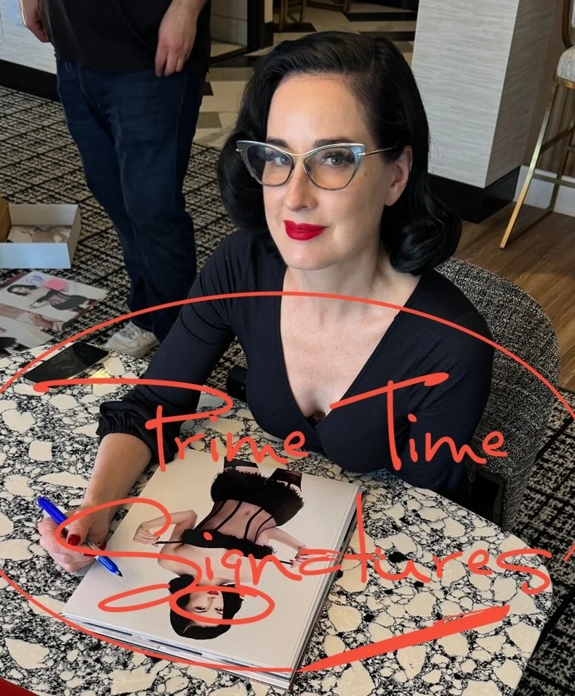 Dita Von Teese — Dita Von Teese Signed 8x10 Photo Autograph Beckett Witness, изображение 2