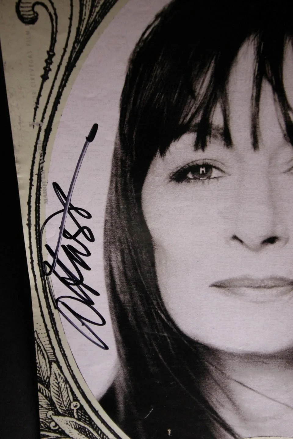 Anjelica Huston — ANJELICA HUSTON (THE ADDAMS FAMIY~PRIZZI'S HONOR) AUTOGRAPH MAGAZINE PHOTO~, изображение 2