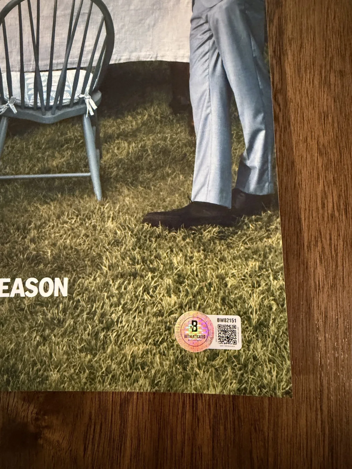 Lola Tung ‘The Summer I Turned Pretty' Signed 12x18 Photo 'Belly' Beckett, изображение 2