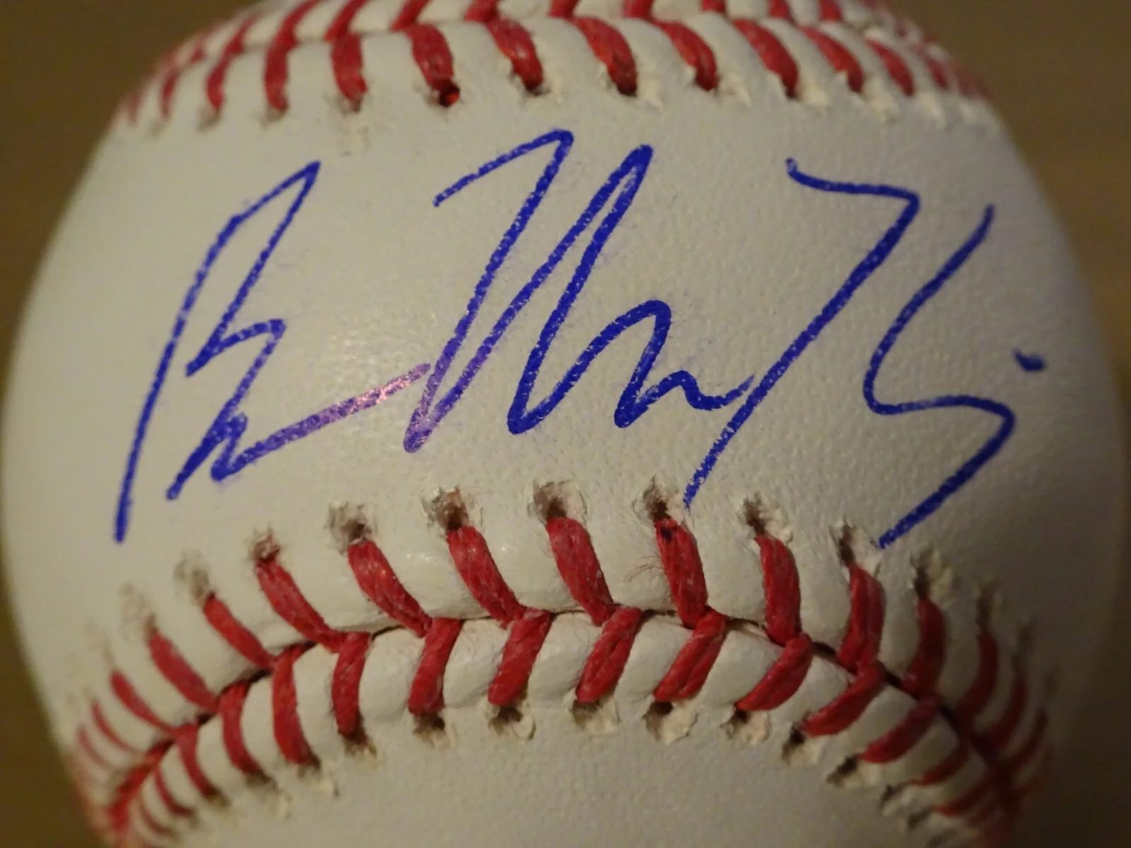 Ben McKenzie — Signed Ben McKenzie Autographed Baseball The OC & Gotham Beckett BAS COA, изображение 3