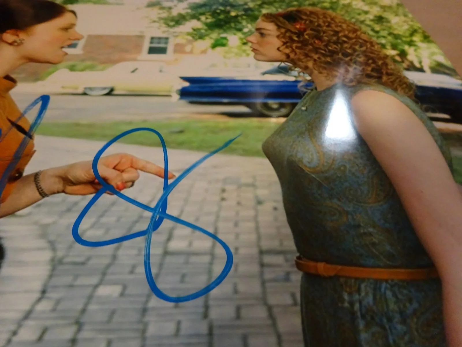 Bryce Dallas Howard, Emma Stone — Autographed Bryce Dallas Howard & Emma Stone Signed 8x10 The Help Photo BAS COA, изображение 5