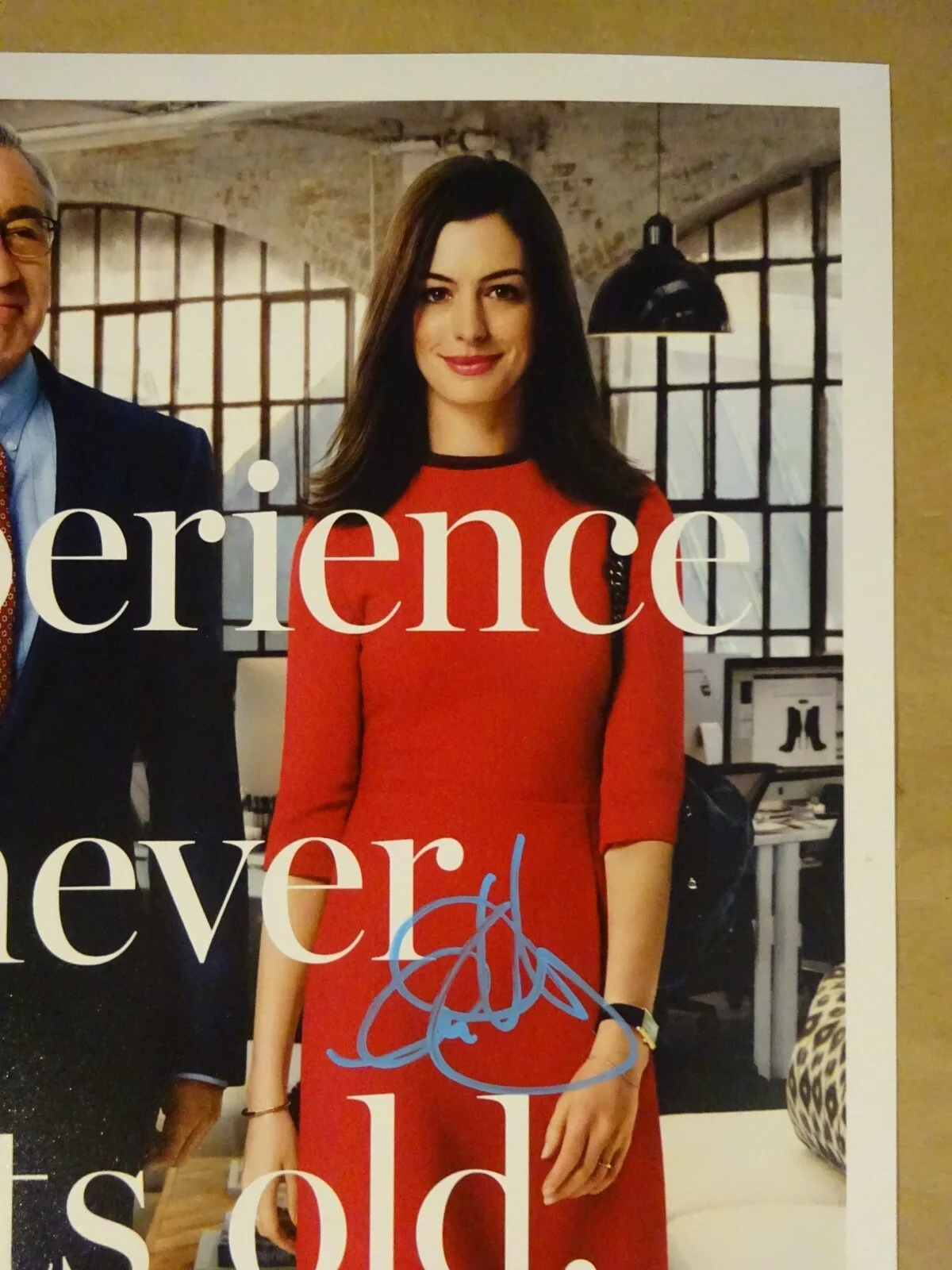 Anne Hathaway — Autographed Anne Hathaway Signed The Intern 11"x17" Photo Beckett BAS COA, image 3