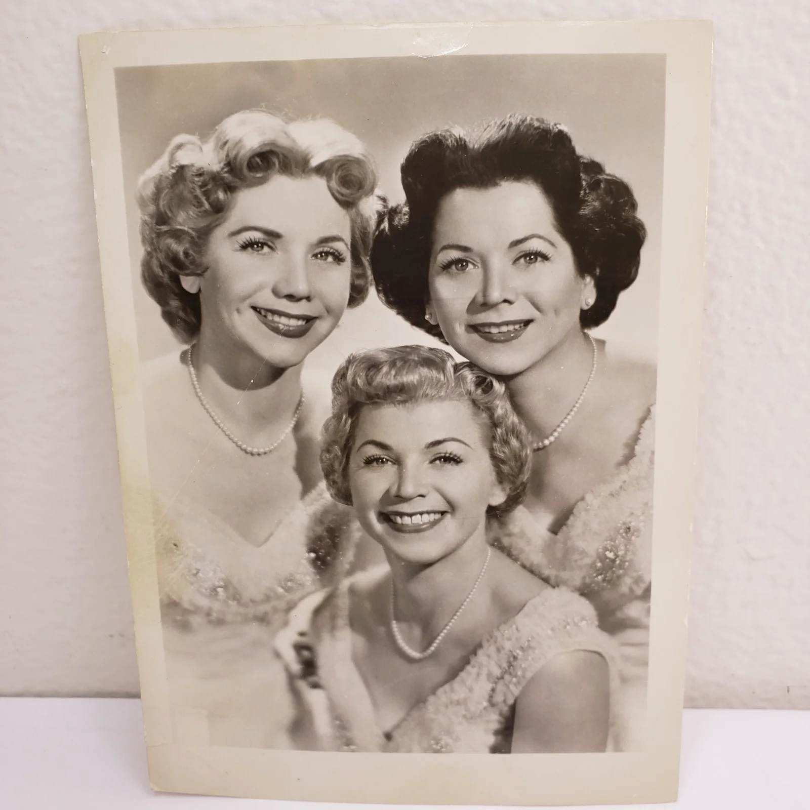 Fontane Sisters — THE FONTANE SISTERS 5"x7" Authentic Photo and Signatures on Back 1940s, image 3