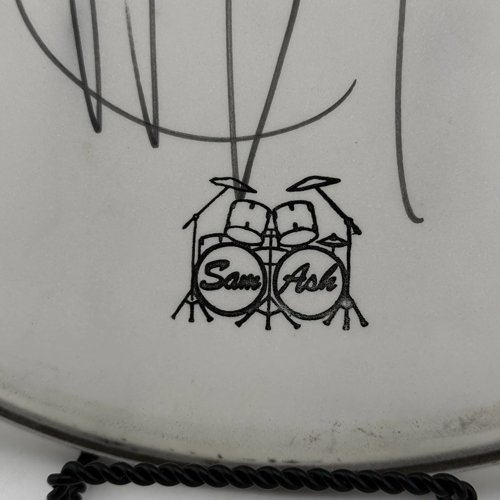 Sam Ash Store Signed Drumhead – Remo Weather King Ambassador 14” Autograph, изображение 3