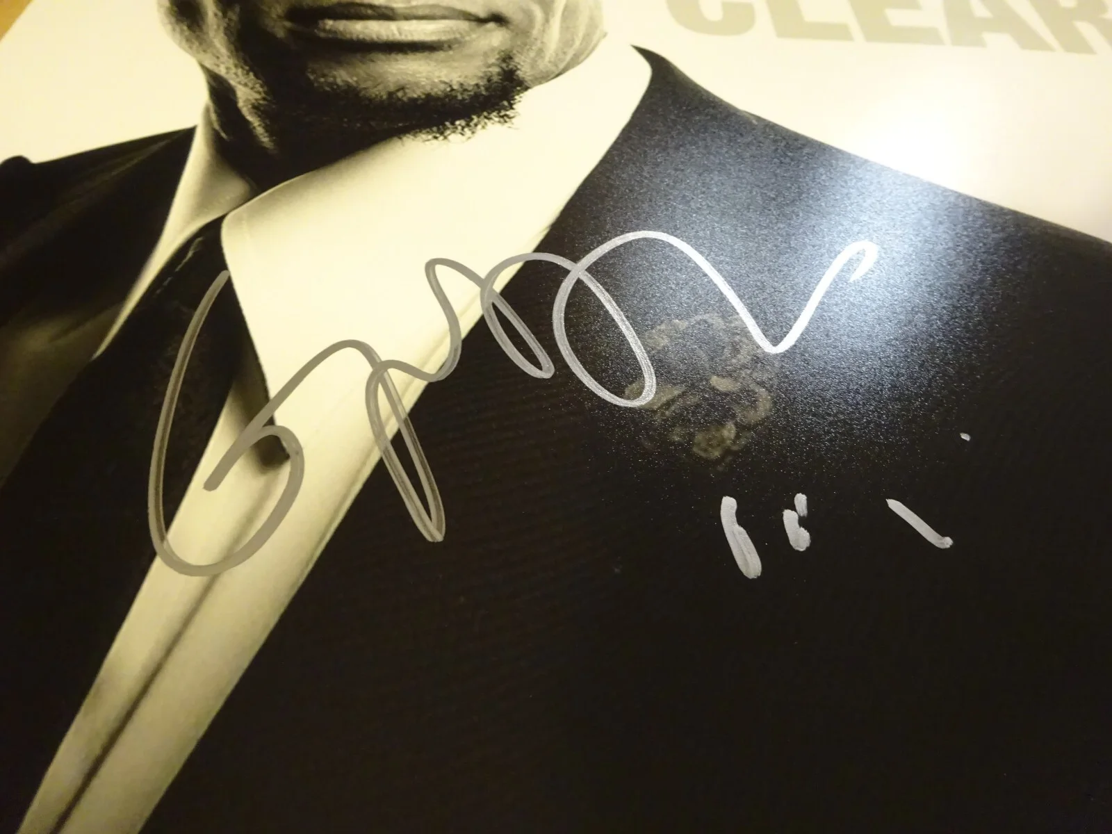 D.L. Hughley — Signed D.L. Hughley Autographed Clear Comedy Special Photo 11x17 Beckett BAS COA, image 4