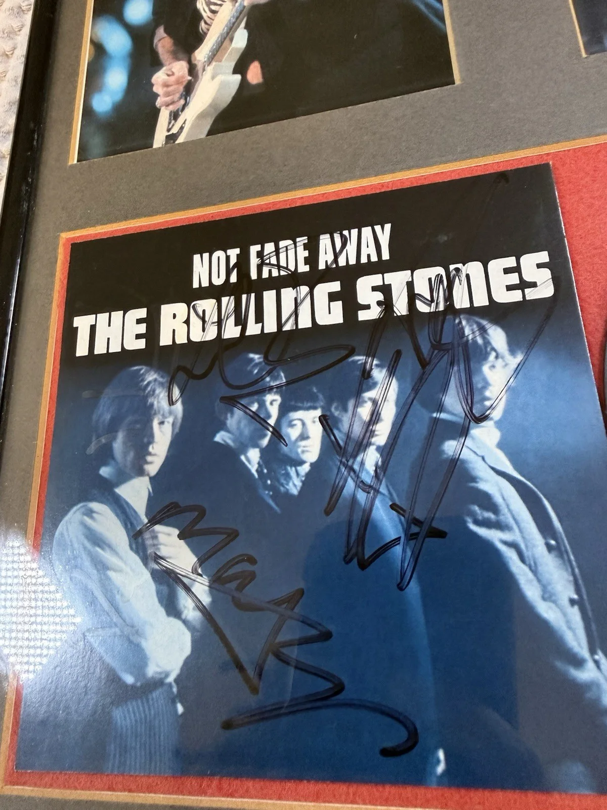 The Rolling Stones Signed Autographed Not Fade Away 7” Vinyl Display W/ COA, изображение 3
