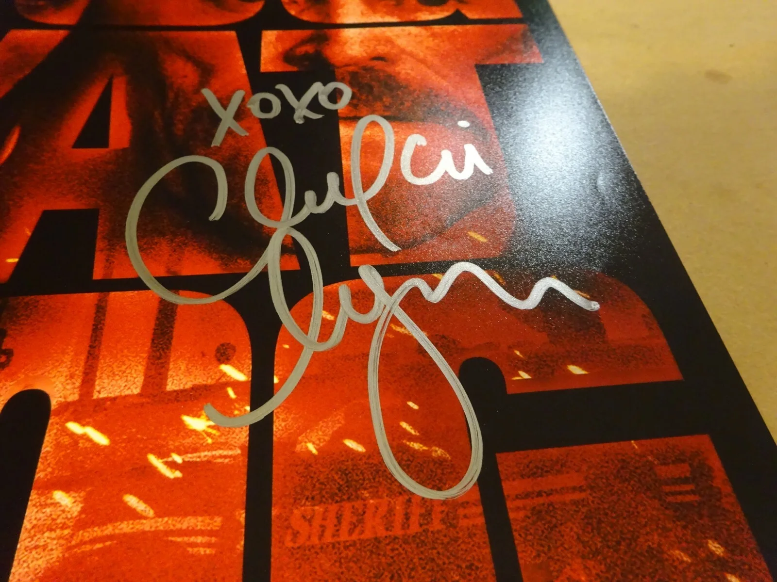 Chelcie Lynn — Signed Chelcie Lynn Autographed Dog Eat Dog 11"x17" Photo Beckett BAS COA, изображение 4