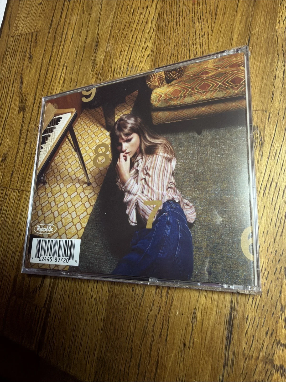 Taylor Swift Signed w/ SEPARATE HEART Midnights Mahogany Edition Photo CD Album, изображение 3