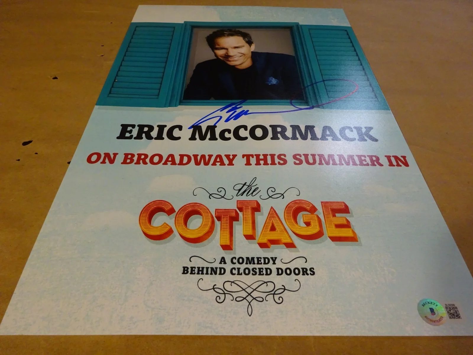 Eric McCormack — Signed Eric McCormack Autographed Broadway The Cottage 11"x17" Photo BAS COA, изображение 2