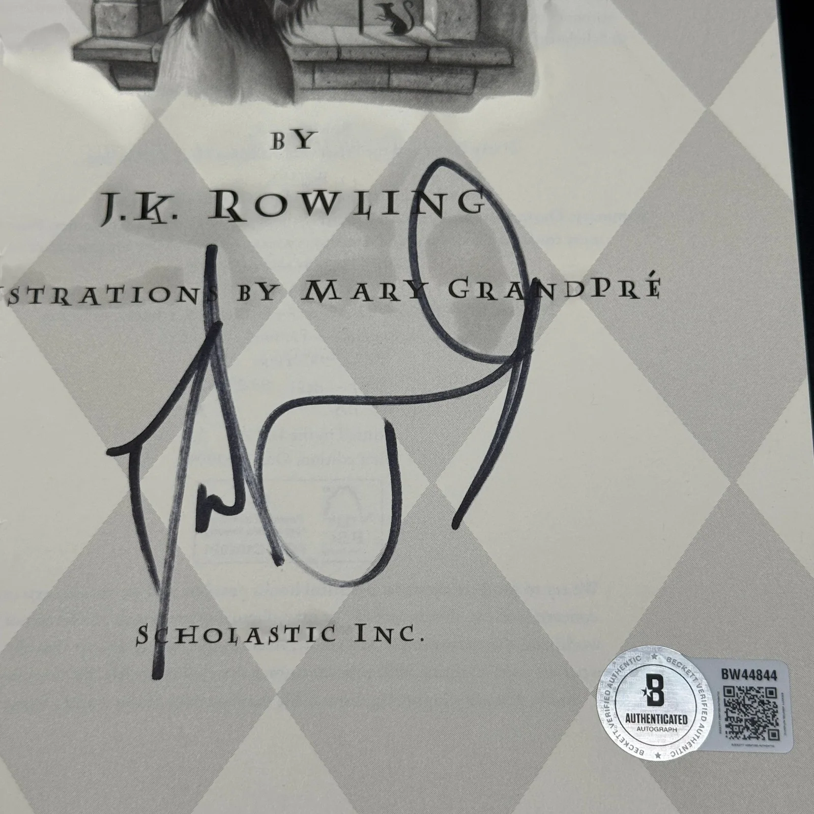 Daniel Radcliffe — Daniel Radcliffe Signed Harry Potter Prisoner of Azkaban Book Beckett Authentic, изображение 2