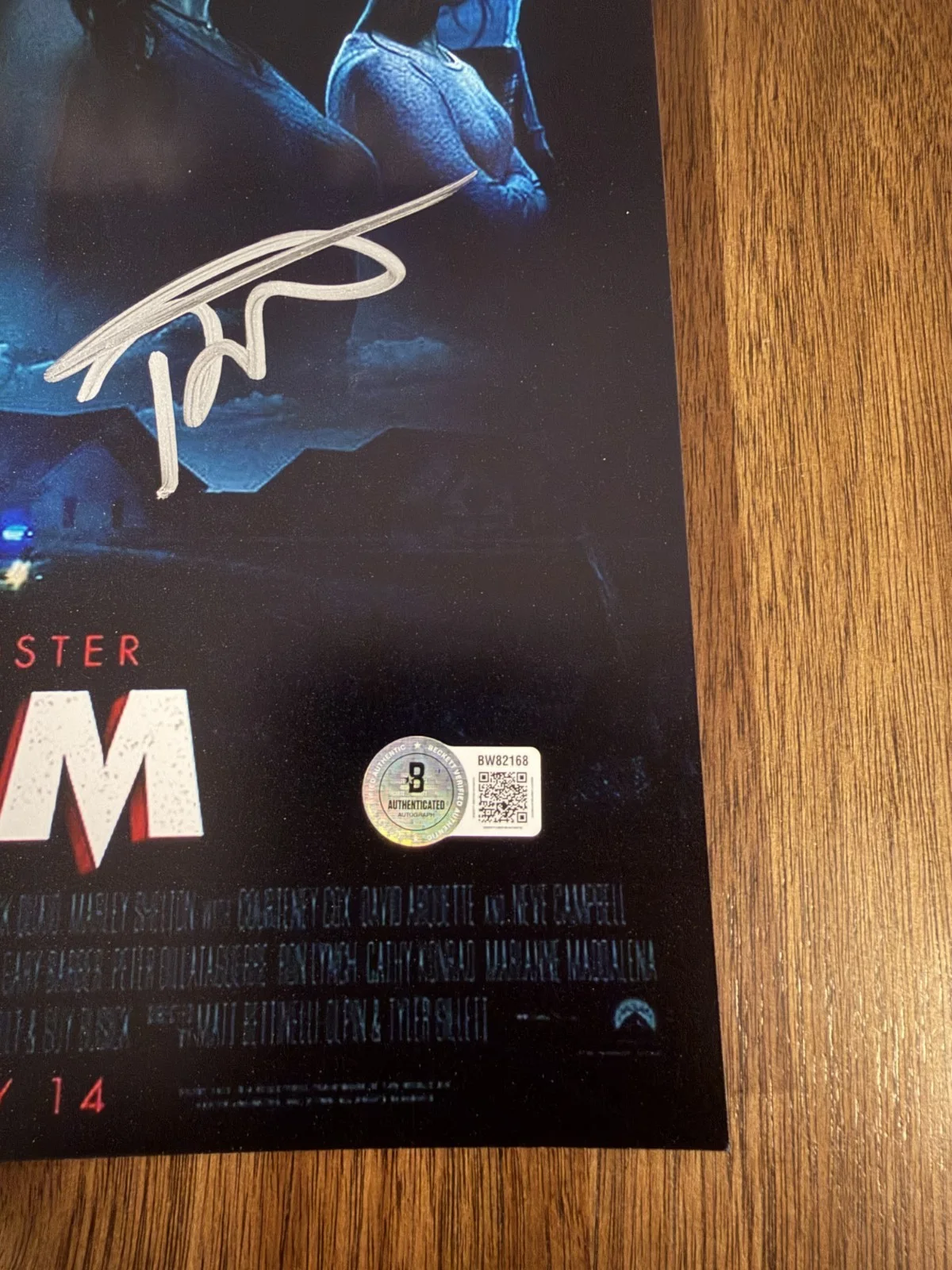Matt Bettinelli-Olpin & Tyler Gillett ‘Scream’ Signed 12x18 Photo Beckett, изображение 2