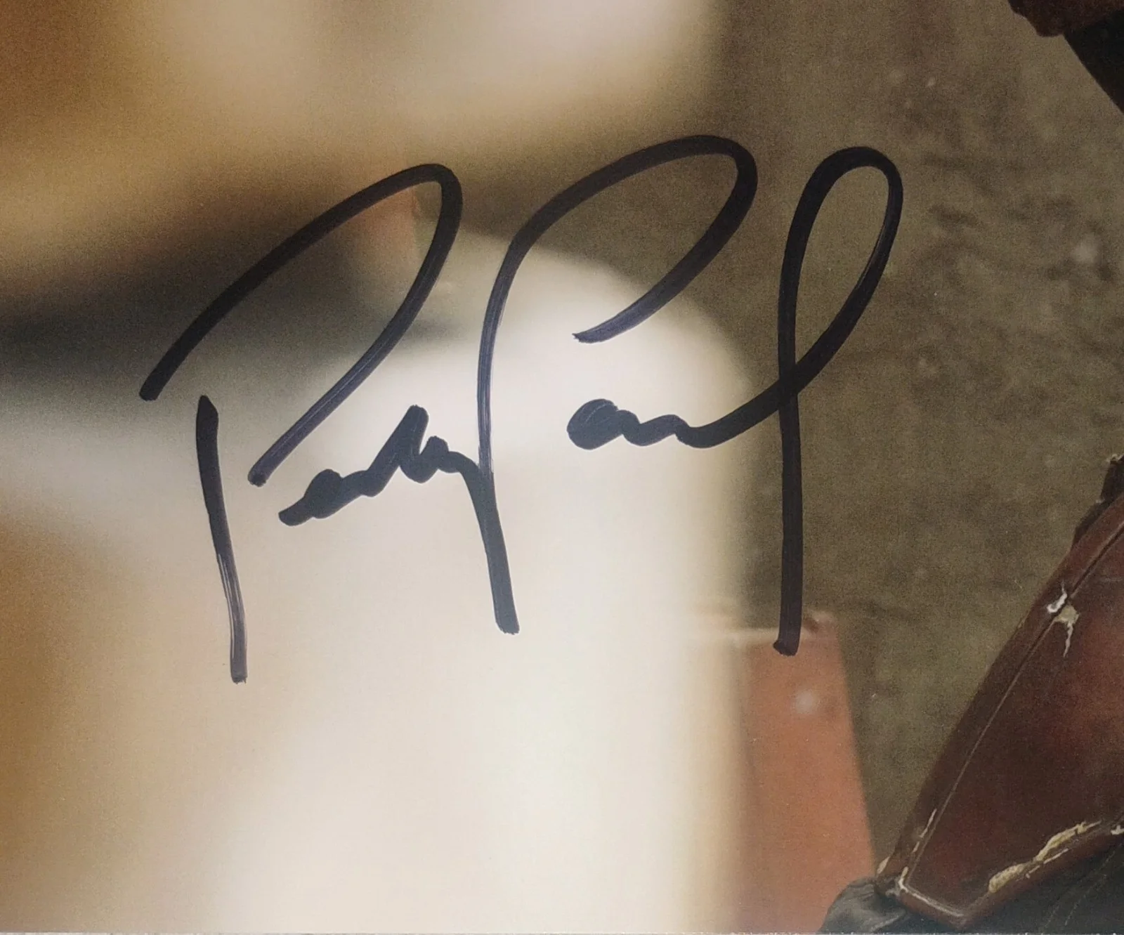 Pedro Pascal Hand Signed Autograph 11x14 Photo COA Star Wars The Mandalorian, изображение 2