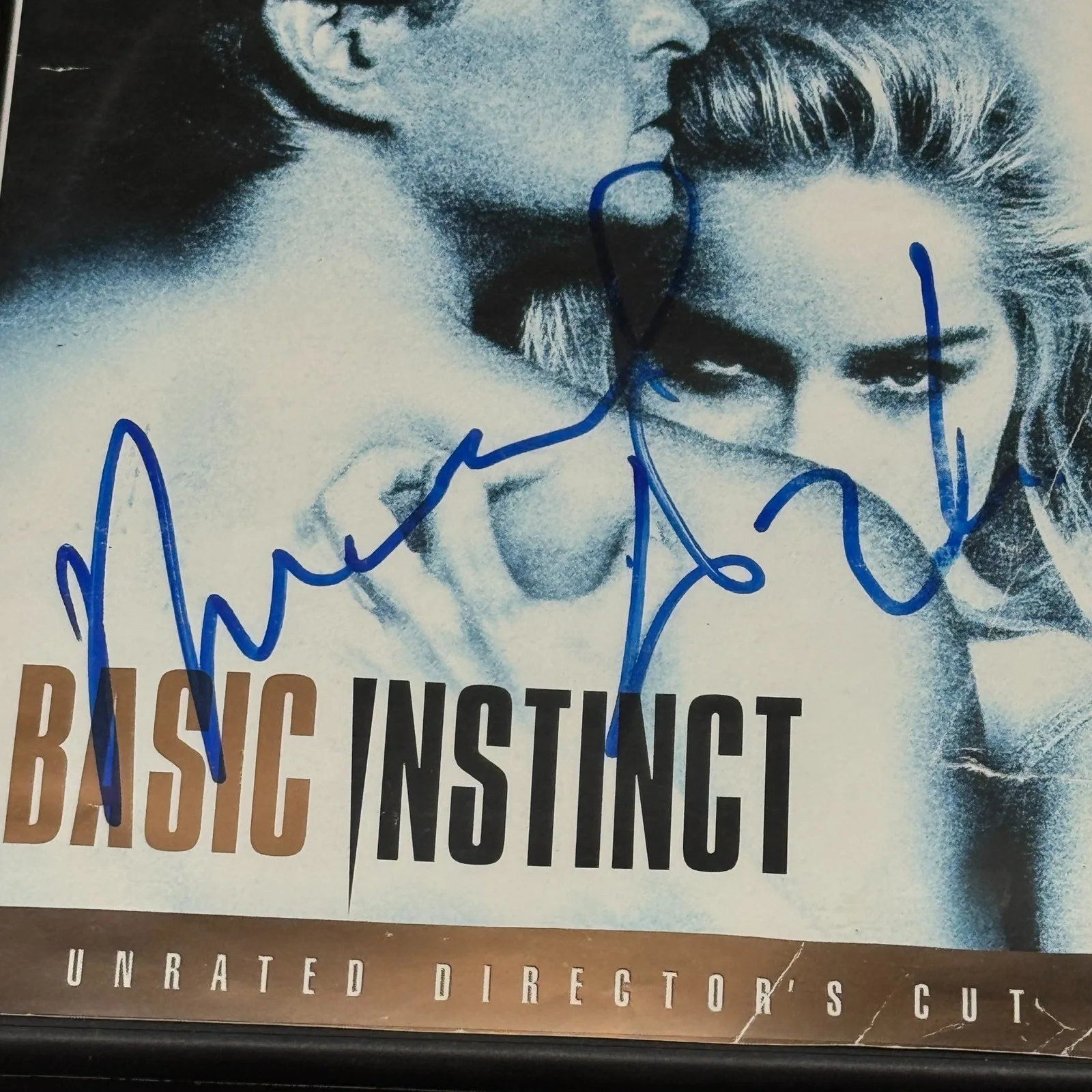 Michael Douglas — Michael Douglas Signed Basic Instinct DVD Cover - JSA Certified Autograph - COA, изображение 2