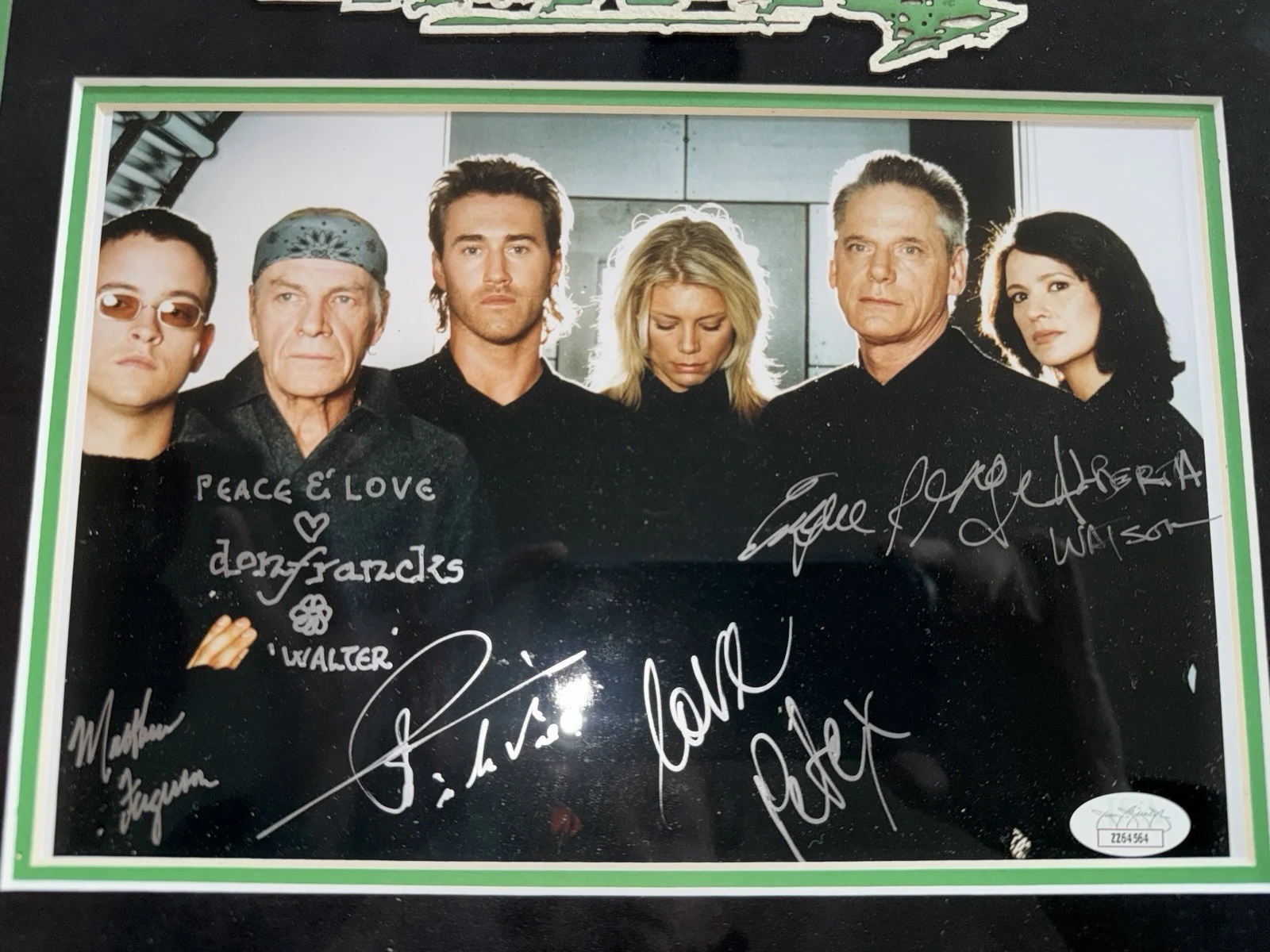 Peta Wilson — La Femme Nikita Cast Signed Photo Professionally Framed JSA LOA COA - GRAIL!, изображение 4