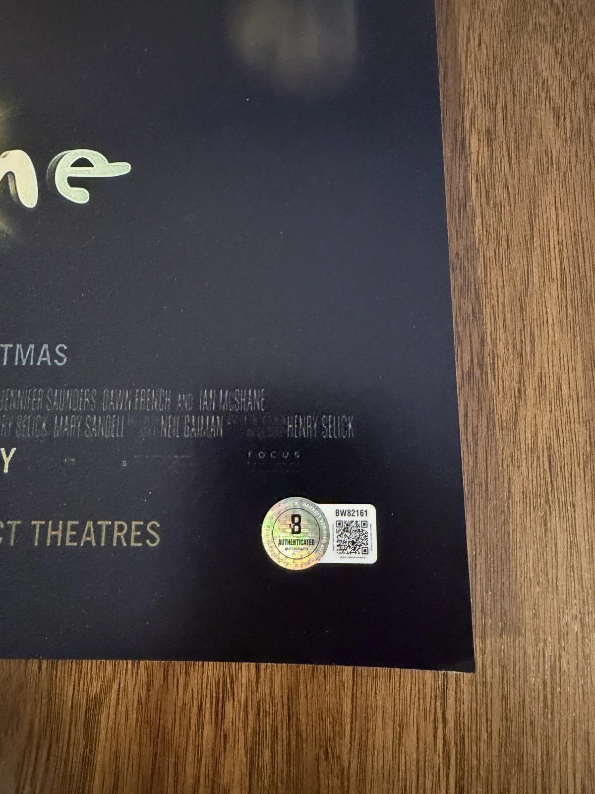 Dakota Fanning ‘Coraline' Signed 12x18 Photo Beckett Certified RARE, изображение 2
