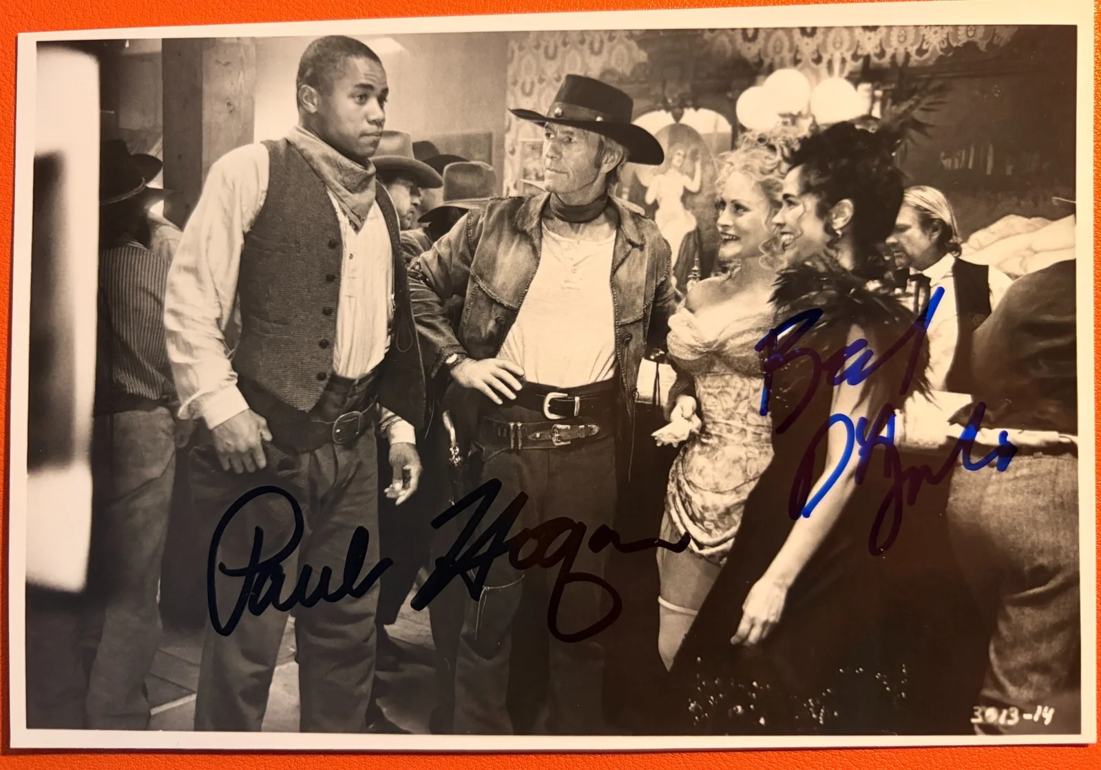 Paul Hogan, Beverly D'Angelo — Paul Hogan Signed•Beverly D'Angelo Signed•LIGHTNING JACK 1994•Crockodile Dundee