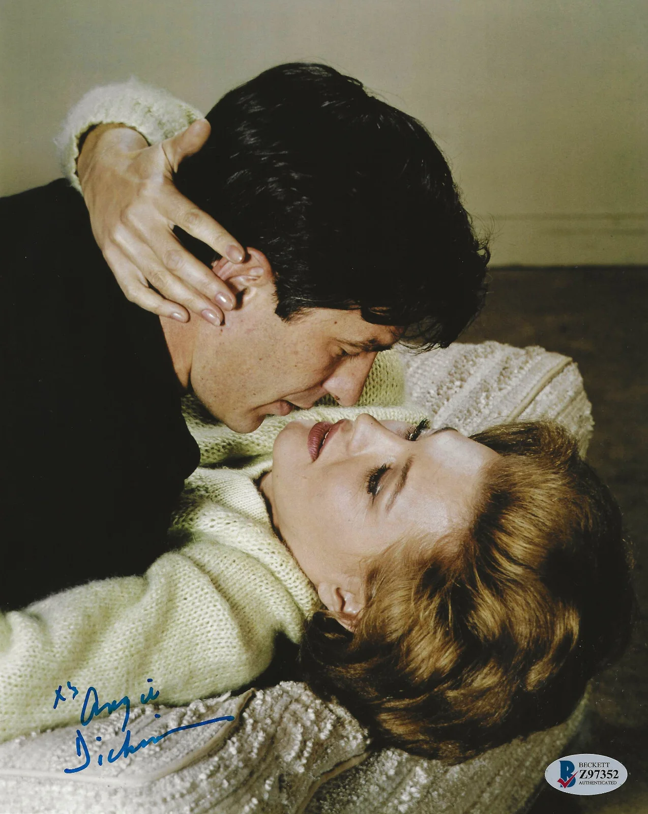 Angie Dickinson — Angie Dickinson Hollywood Legend signed 8x10 photo Beckett COA proof auto, image 2