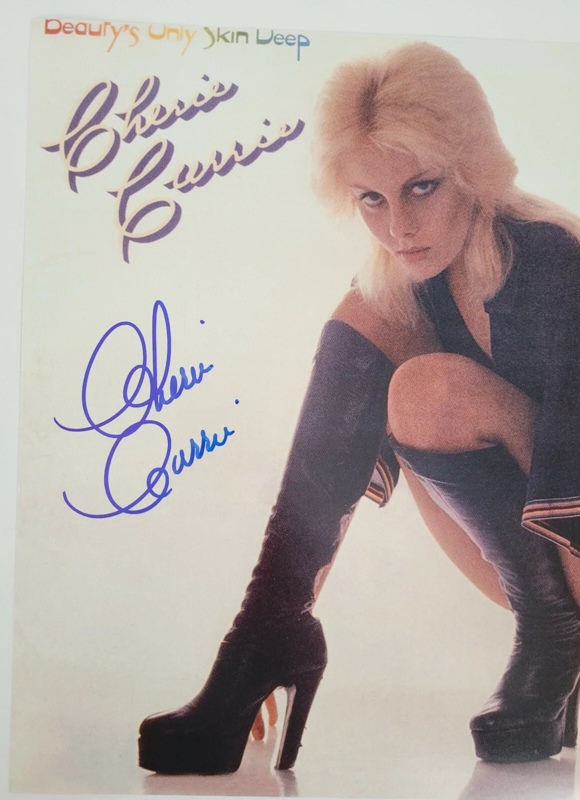 Cherie Currie signed Beauty's Only Skin Deep 12x12 album photo COA exact proof, изображение 3