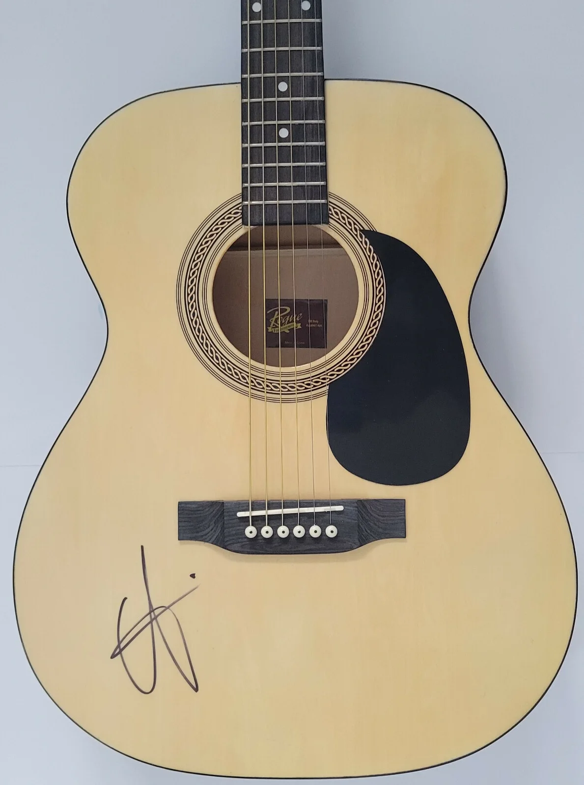 Christina Aguilera signed acoustic guitar, Genie in a Bottle COA Proof autograph, image 4