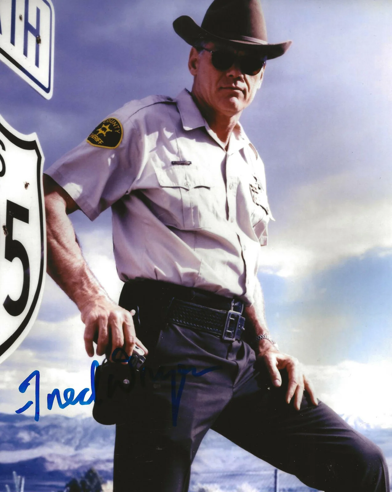 Fred Dryer — Fred Dryer Hunter signed Sgt Rick Hunter 8x10 photo exact Proof COA, autographed, image 2