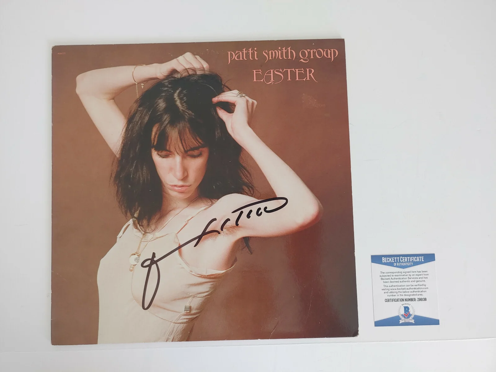 Patti Smith autographed Easter album vinyl record exact proof Beckett COA, image 5