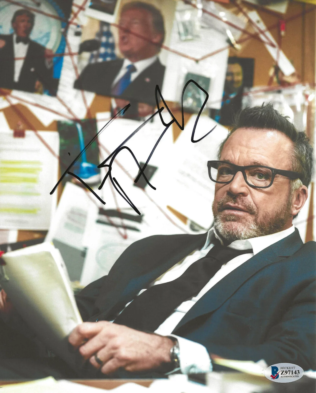 Tom Arnold — Tom Arnold Actor Comedian signed 8x10 photo Beckett COA exact proof autographed., изображение 2
