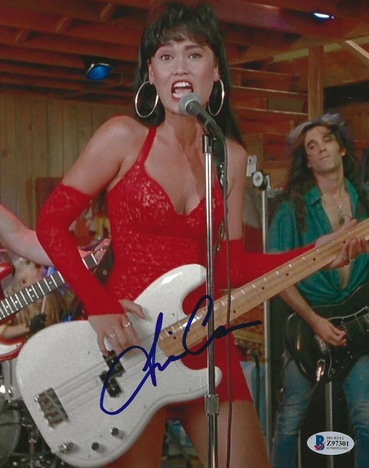 Tia Carrere — Tia Carrere signed Wayne's World 8x10 Photo proof Beckett COA autographed