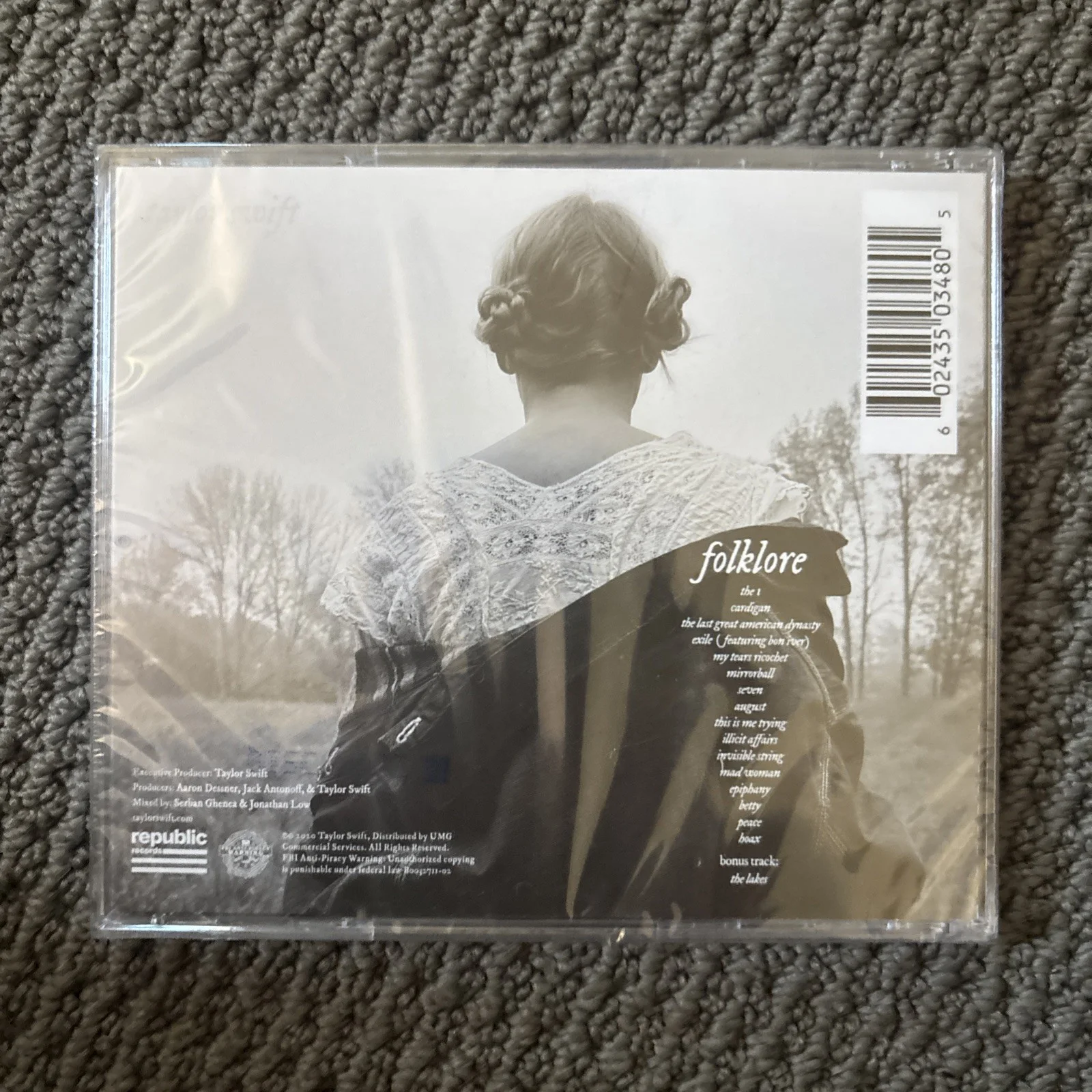 Taylor Swift Signed folklore CD Sealed Autographed "In The Trees" Edition, image 2